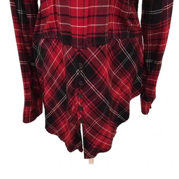 Ladies Red & Black Plaid Top - Picture 10 of 12